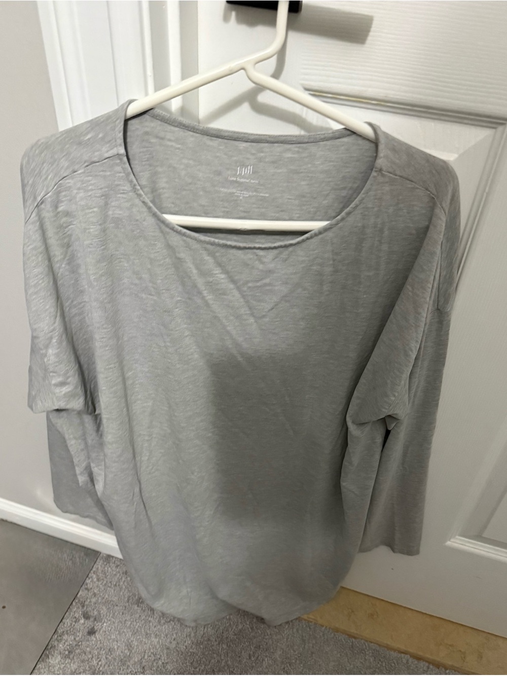 J Jill Light Gray Scoop Neck Long Sleeve Top